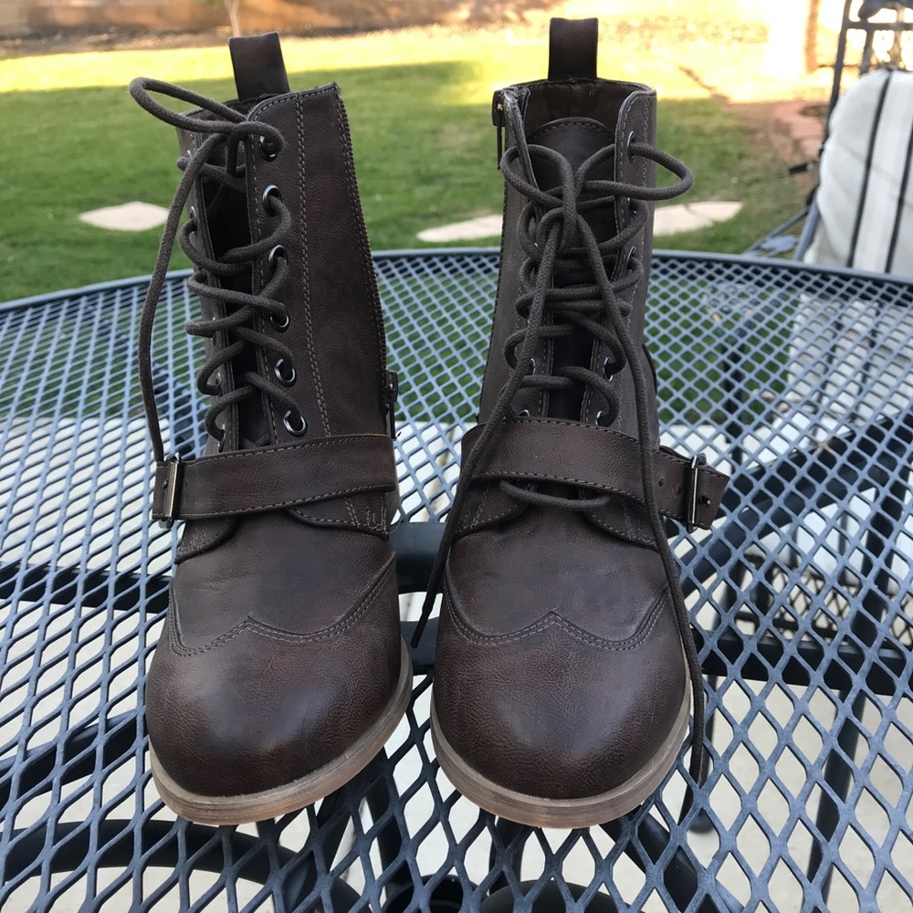 Mia Lace Up boots
